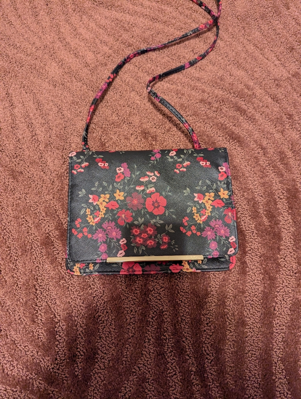 Apt 9 Black Floral Crossbody Bag with Gold Accent And Wallet Holder.